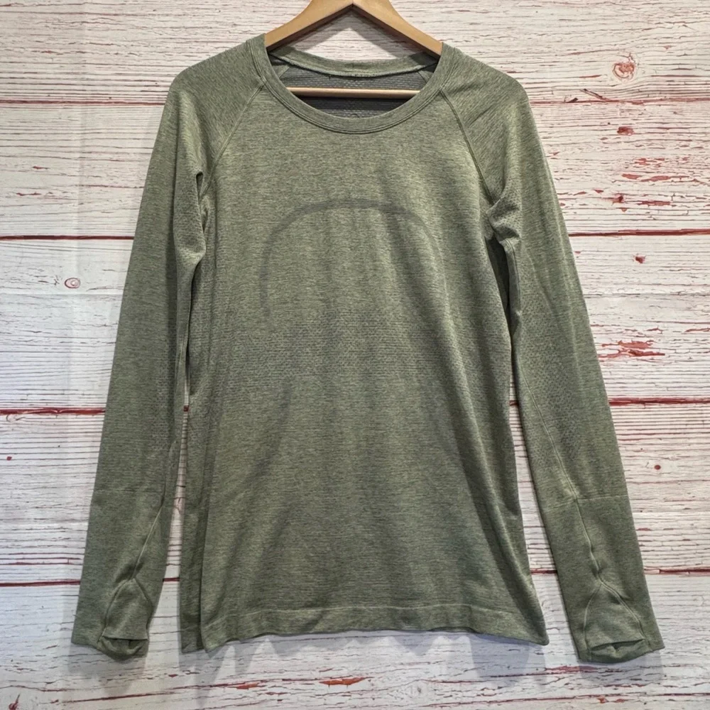 Lululemon Swiftly Tech Long Sleeve 2.0 in Asphalt Grey / Lemon Vibe Sz 8